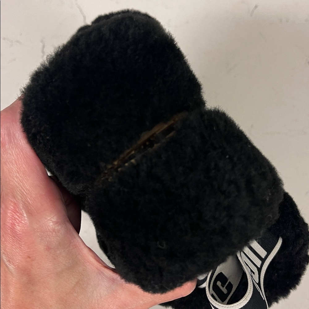 UGG Fluff Yeah Slide Women’s Size 7 Black Fluffy Slides - Picture 6 of 17